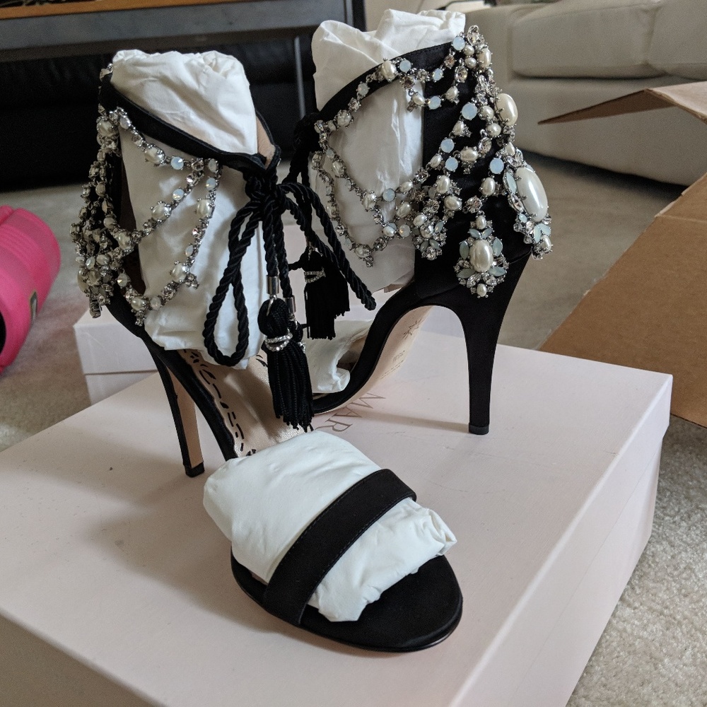 NIB Marchesa Marissa 35.5 Black Satin Heel